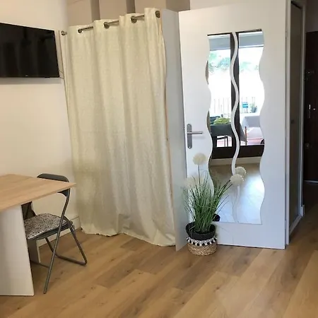 En Bord De Mer, A Apartmán