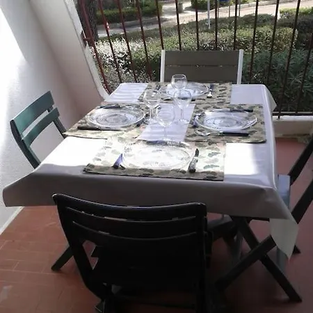 En Bord De Mer, A Apartmán